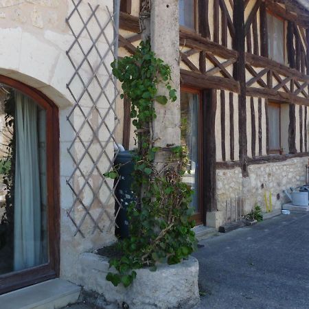 Les Tuileries Bed and Breakfast Ponteyraud Buitenkant foto