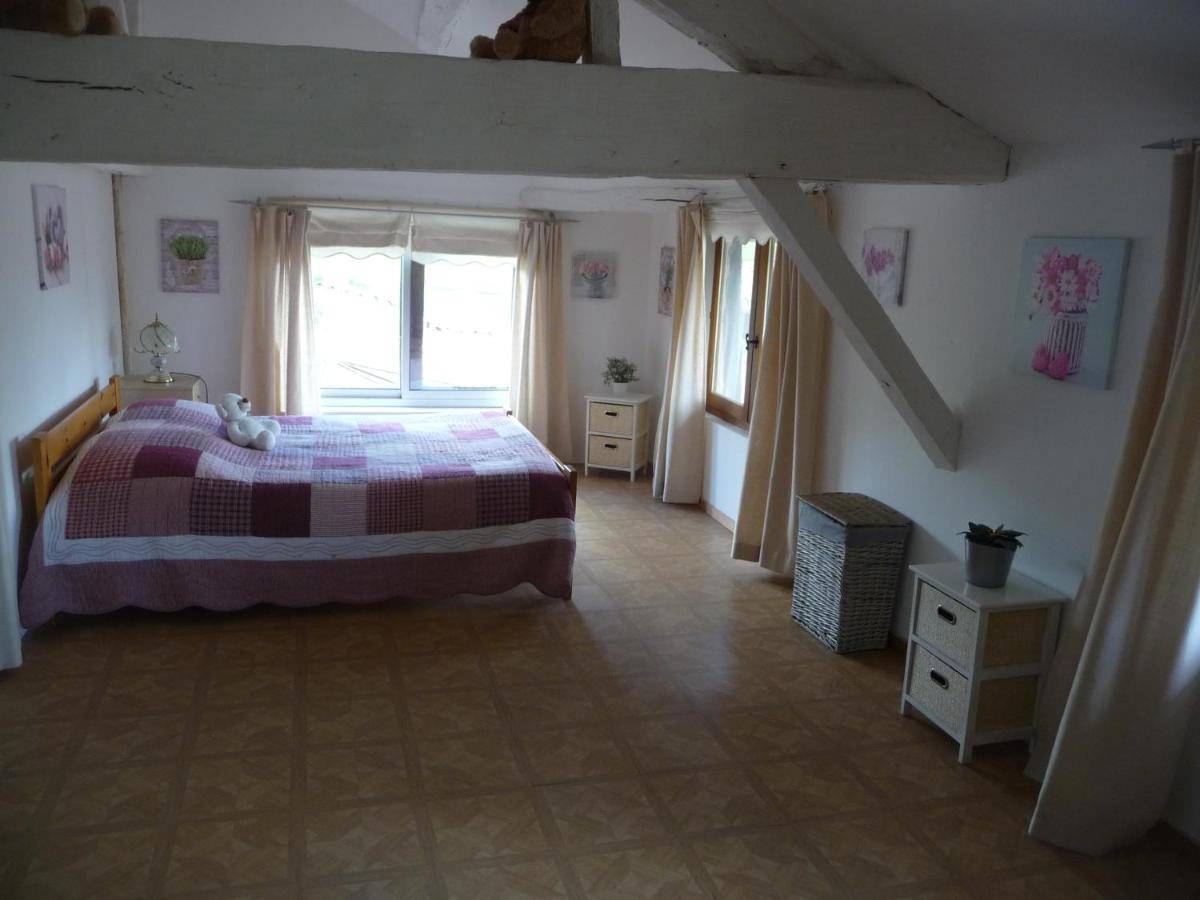 Les Tuileries Bed and Breakfast Ponteyraud Buitenkant foto